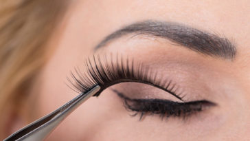 false lashes
