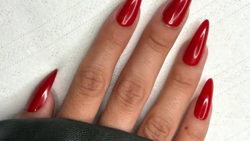 Stiletto Nails