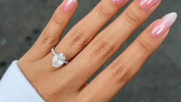 Almond Acrylic Nails