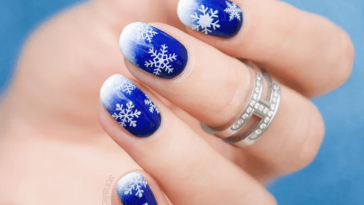 blue and white nails