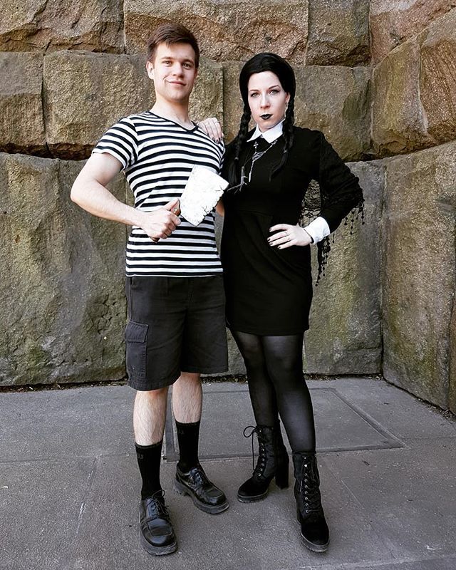 Wednesday and Pugsley Addams couple halloween costume