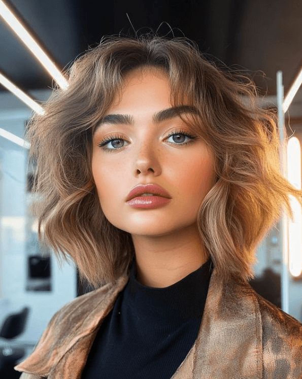 messy layered bob