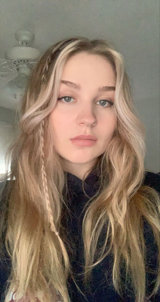 Curtain bangs with braided details