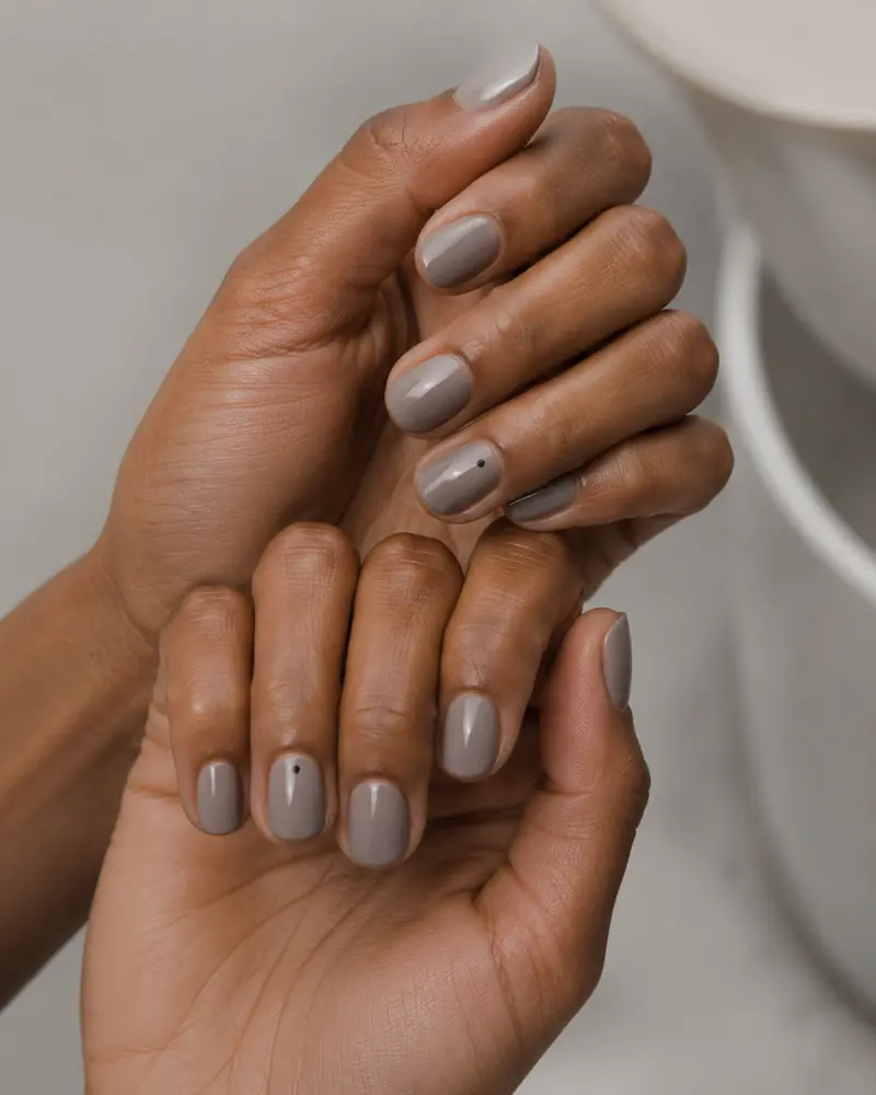 Taupe minimalist fall nails